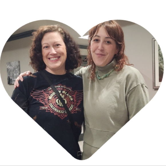 Vic is LIVE 🫏🌈💥🍾😬 - Picture 4 of 5